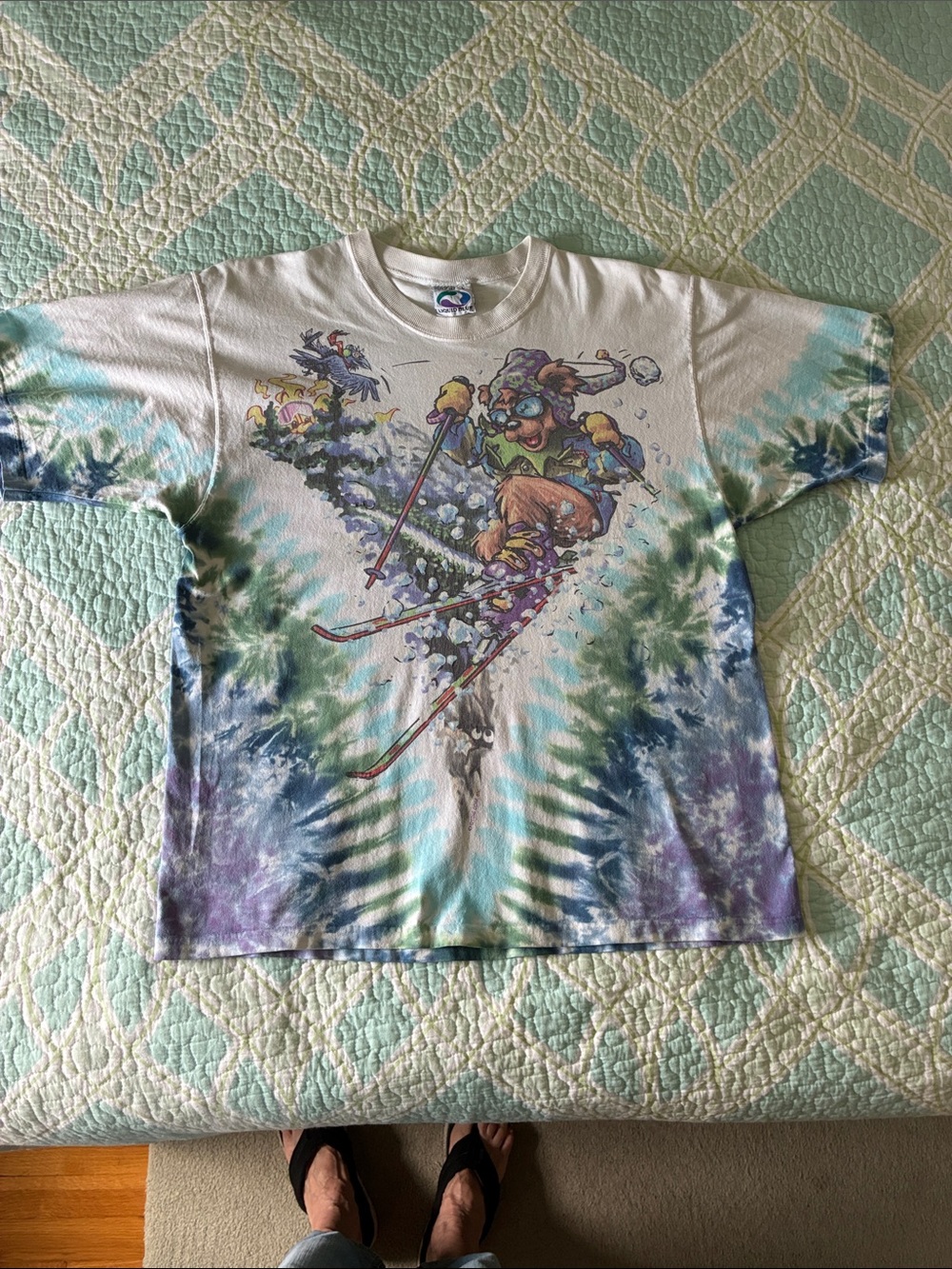 Vintage Liquid Blue Tie-Dye Skiing Graphic Tee - White, Blue & Purple.